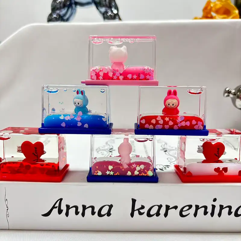 Nestemäinen pieni suorakaidekoristelu